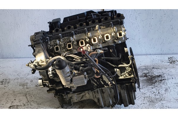 BMW 2 5 D E60 E61 ENGINE M57 256D2 BARE POST WITHOUT VALVE COVER