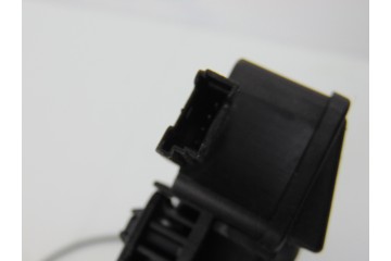 7840617  CERRADURA MALETERO / PORTON BMW SERIE 1 BERLINA (E81/E87) 118d 2007 7840617 188688 BMW - 3