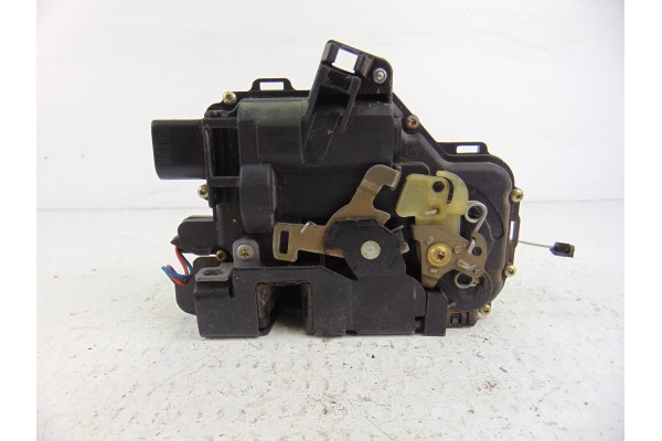 3B1837016C   CERRADURA PUERTA DELANTERA DERECHA SEAT TOLEDO (1M2) Select 2001 3B1837016C 197058 SEAT - 1