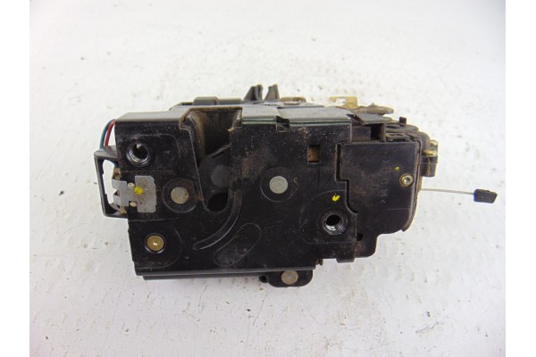 3B1837016C   CERRADURA PUERTA DELANTERA DERECHA SEAT TOLEDO (1M2) Select 2001 3B1837016C 197058 SEAT - 3