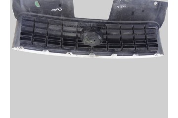 735395576  REJILLA DELANTERA FIAT I DOBLÒ CARGO 1.3 JTD SX Furgón 2007 735395576 213106 FIAT - 7