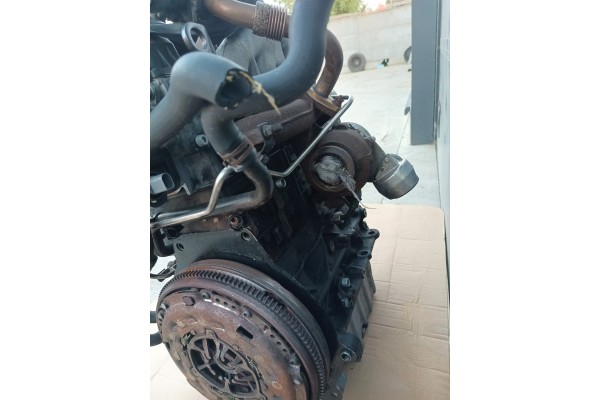 Motor Completo VW T5 1.9 TDI con Turbina e Inyectores Código AXC