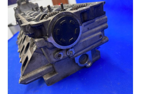 AUDI Q7 4L 4 2 TDI CCF LEFT HEAD Part manufacturer Audi OE