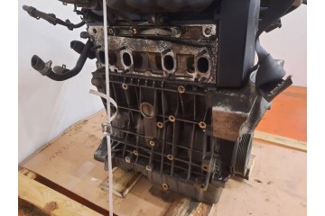 Motor de gasolina AUDI A3 8L 1.6 MT 101 CV HB 1996-2000 código AKL si