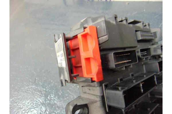 13125487 CAJA RELES / FUSIBLES OPEL VECTRA C BERLINA Club 2003 13125487 179544 OPEL - 3