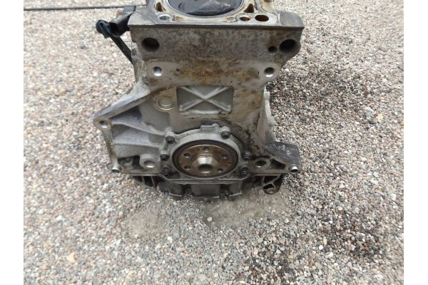 VW PASSAT B6 LEON OCTAVIA II ENGINE DOWN 2 0 FSI Part manufacturer Volkswagen OE