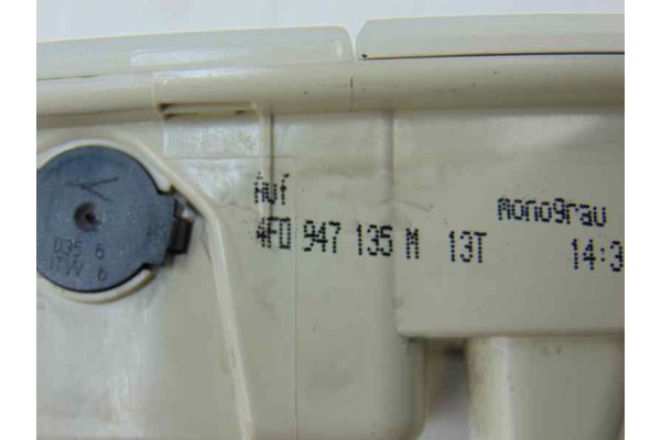4F0947135M LUZ INTERIOR AUDI A6 AVANT (4F5) 2.7 TDI 2005 4F0947135M 188296 AUDI - 3