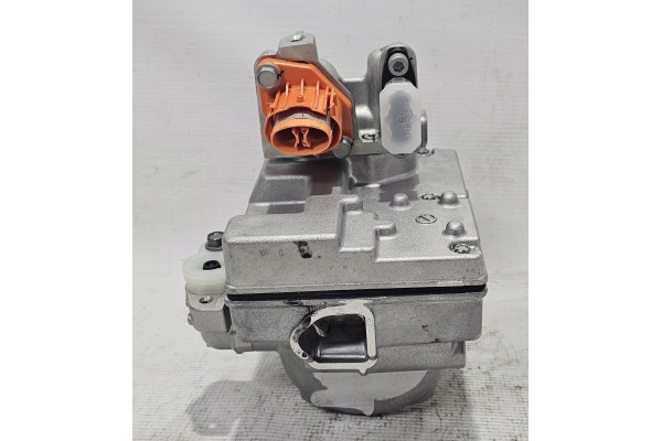 NEW ORIGINAL COMPRESSOR AIR CONDITIONING COMPRESSOR RENAULT ZOE AND LIFT 2019 Catalog number of the part 926005749R RENAULT OE O