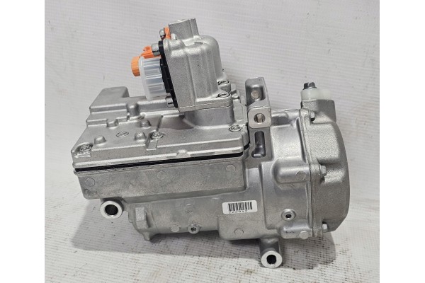 NEW ORIGINAL COMPRESSOR AIR CONDITIONING COMPRESSOR RENAULT ZOE AND LIFT 2019 Part manufacturer Renault OE