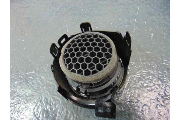 227374  REJILLA AIREADORA NISSAN MICRA (K14) Acenta 2019 227374 178875 NISSAN - 1