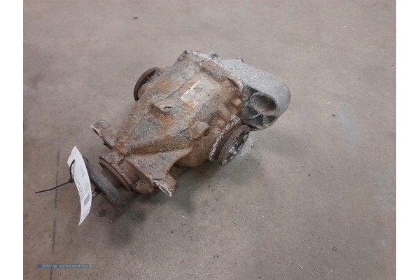 2009 BMW 3 E90 E91 Rear differential 33107591017 Part manufacturer BMW OE
