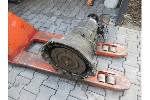 BMW E63 E64 AUTOMATIC TRANSMISSION 650I N63B48 7556968 6HP26 Packaging status no packaging