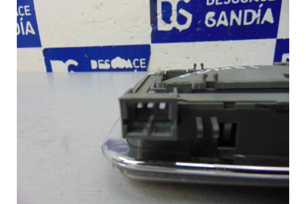  LUZ INTERIOR ALFA ROMEO GT (125) 1.9 JTD 16V 150/ Progression 2006 185439 ALFA ROMEO - 1