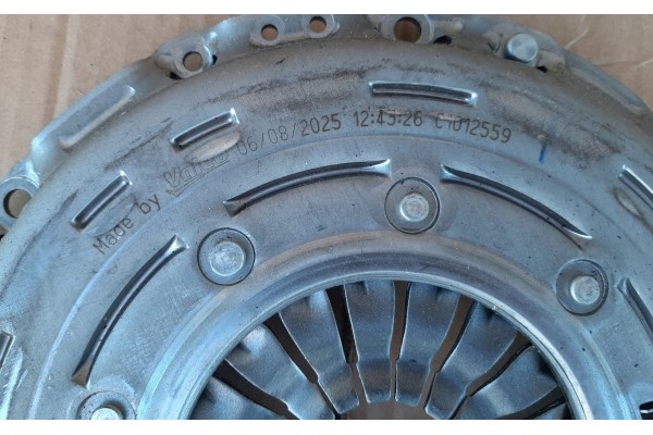 CLUTCH SET NEW WITH THRUST BEARING CITROEN C5 III 508 1 6 HDI 834272 Catalog number of substitutes BLUE PRINT ADBP300241 BORG BE