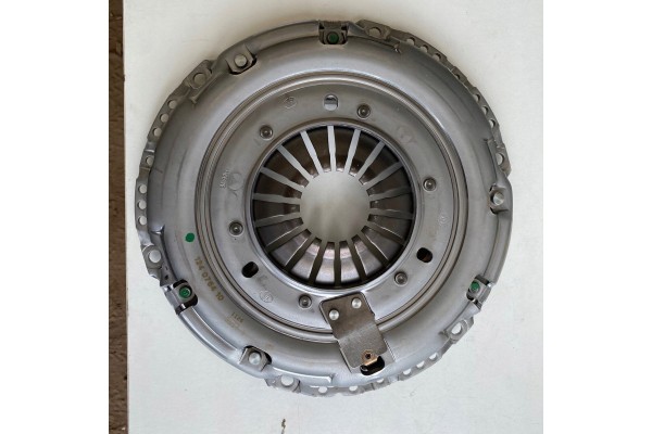 CLUTCH SET LUK 624 3930 33 OPEL VIVARO B RENAULT TRAFIC III 1 6CDTI Quality of parts according to GVO Q original with factory lo