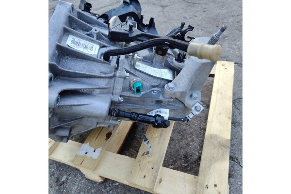 MANUAL TRANSMISSION RENAULT MEGANE IV 1 3 TCE TL4 367 Car type passenger cars