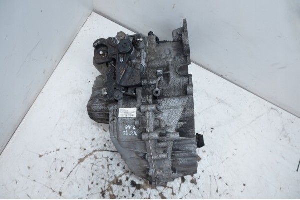 Caja de Cambios Manual AWD Volvo XC90 2.4 566R7002CE 31259476