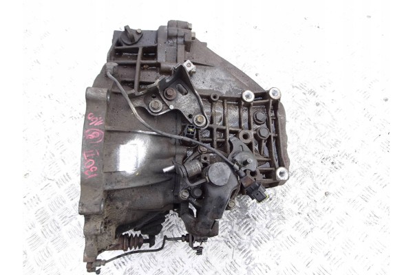 Transmission Hyundai i30 II 1 6 CRDI WDJ6A 12 17 r Transmission type manual