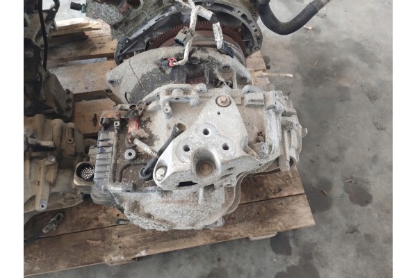 JEEP CHEROKEE KL TRAILHAWK 2014 USA 3 2 PENTASTAR V6 4X4 GEARBOX