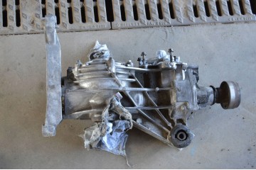 VOLVO XC40 2 0 D4 2019 2020 BRIDGE DYFER REAR 31367184 P1216552 T6264983