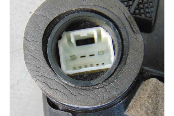 6 PIN CERRADURA PUERTA DELANTERA IZQUIERDA TOYOTA COROLLA VERSO (R1) 2.2 D-4D Sol 2007 6 PIN 166018 TOYOTA - 3