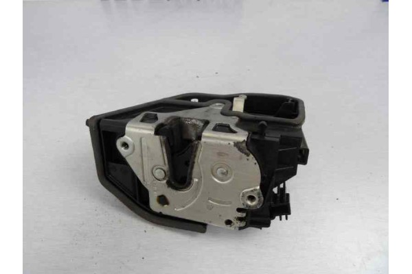 5 PIN CERRADURA PUERTA TRASERA IZQUIERDA BMW SERIE 1 BERLINA (E81/E87) 120d 2006 5 PIN 166261 BMW - 2