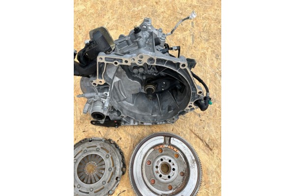 COMPLETE TRANSMISSION CLUTCH 20V253 MOKKA B 3008 II 23r 40km 1 5HDI Transmission type manual