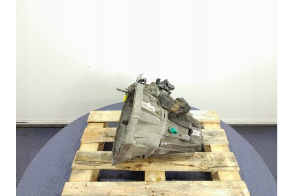 RENAULT MEGANE III 1 5 DCI 95 KM MANUAL GEARBOX 6B TL4K9F1