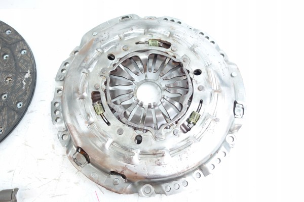 FORD TRANSIT 2 2 TDCi CLUTCH LUK 627304033 1468026 1512917 1675978 Catalog number of the part 627 3040 33