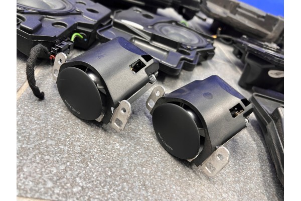AUDI A8 S8 D4 SOUND SYSTEM BANG OLUFSEN 4H0035466 Catalog number of the part 4H0035466 4H0035465