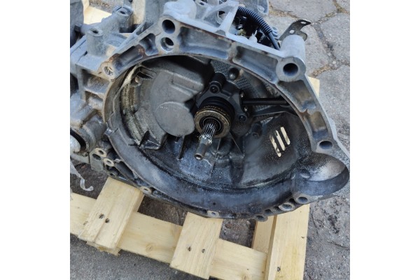 MANUAL GEARBOX PEUGEOT 308 T9 II 2 0 BLUEHDI 20MB40 Catalog number of the part 20mb40 skrzynia t9