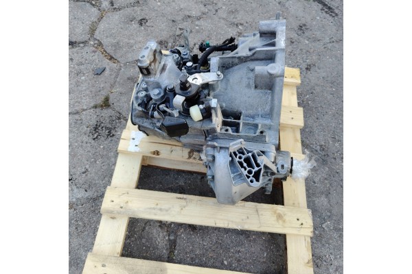 MANUAL GEARBOX PEUGEOT 308 T9 II 2 0 BLUEHDI 20MB40 Part manufacturer Peugeot OE