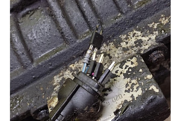 Puente trasero SKODA OCTAVIA Y COMBI 1.8 TURBO 4X4 02D525733B