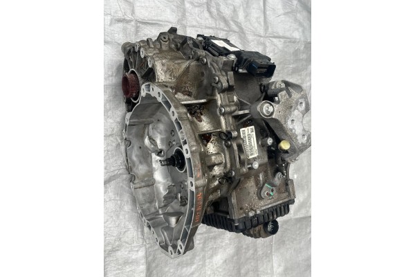 JEEP CHEROKEE KL GEARBOX AUTOMATIC 3 2 4x4 TRAILHAWK 18 Part manufacturer Jeep OE