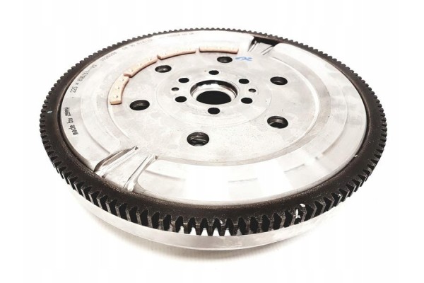 SPRZEGLO KPL With DMF STILO 2004 LANCIA Valeo 836162 Clutch Kit Car type passenger cars
