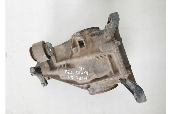 Mercedes C Class W205 15r C250 2 2 CDI 4MATIC Bridge dyfer rear 2 474