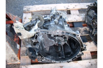 PEUGEOT 207 06 1 6 HDI GEARBOX 20DP26 Catalog number of the part PEUGEOT 207 06 1 6 HDI SKRZYNIA BIEGOW 20DP26 RTEKO LUK3825