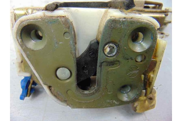 8055361  CERRADURA PUERTA DELANTERA IZQUIERDA NISSAN SERENA (C23M) 2.3 SLX Diesel 2000 8055361 177532 NISSAN - 2