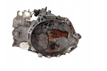 GEARBOX TOYOTA YARIS AND 99 05 1 3 VVTI 33111 0D020 Catalog number of the part 33111 0D020