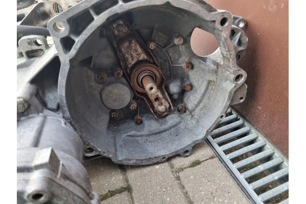 Volkswagen PASSAT B3 1988 Manual 5 speed gearbox Catalog number of the part AWR