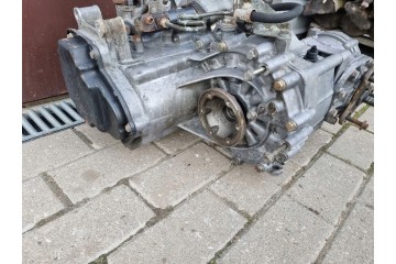 Volkswagen PASSAT B3 1988 Caja de cambios manual de 5 velocidades