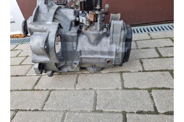 Volkswagen PASSAT B3 1988 Caja de cambios manual de 5 velocidades