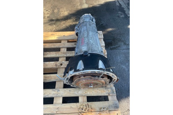 MERCEDES W213 W257 3 0 CDI GEARBOX 2132705602 725045 Catalog number of the part MERCEDES W213 W257 3 0 CDI SKRZYNIA BIEGOW 21327