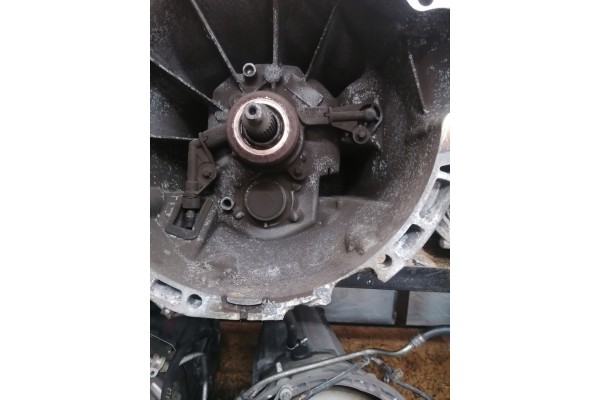MERCEDES W208 97 2 0 CDI GEARBOX 716627 716 627 Catalog number of the part MERCEDES W208 97 2 0 CDI SKRZYNIA BIEGOW 716627 716 6