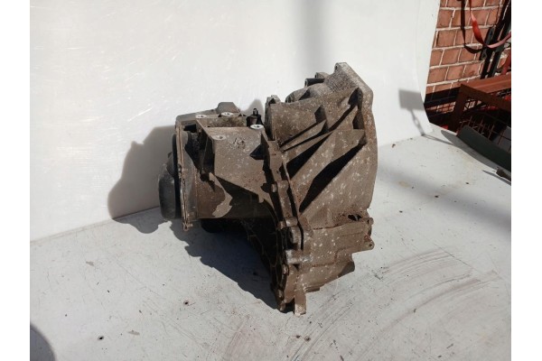 GEARBOX FORD FIESTA MK7 1 2 B 1 25 SNJA ENGINE 8A6R7002CA Catalog number of the part 8a6R7002ca
