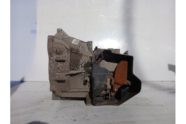 GEARBOX FORD FIESTA MK7 1 2 B 1 25 SNJA ENGINE 8A6R7002CA Car type cargo vans passenger cars