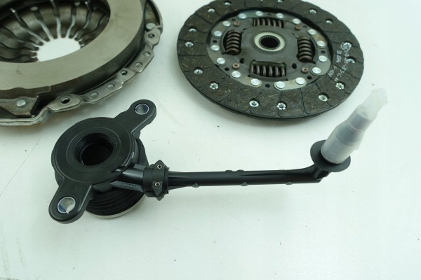 OPEL ASCONA CORSA A KADETT E ASTRA F 620033400 1606010 1606684 LUK EAN GTIN 4014870546359