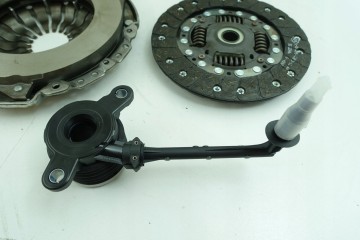 OPEL ASCONA CORSA A KADETT E ASTRA F 620033400 1606010 1606684 LUK EAN GTIN 4014870546359