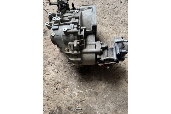 MANUAL GEARBOX LMU REDUCER VW TIGUAN 2009R 2 0 TDI 4MOTION 4x4 Car type 4x4 SUV passenger cars