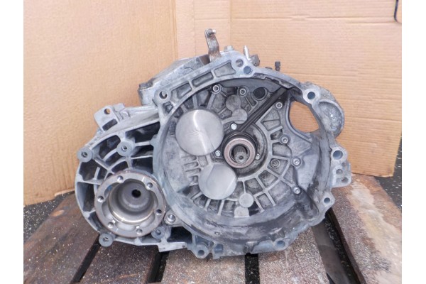 GEARBOX VOLKSWAGEN GOLF V 5 gear TOURAN 2 0 02Q301103C